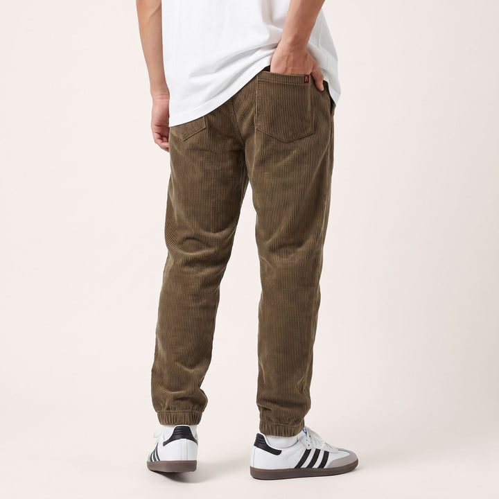Kuri - Pantalon en velours côtelé