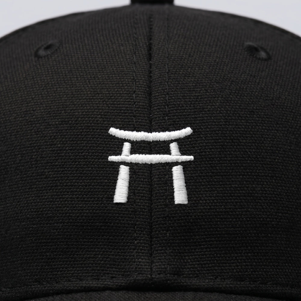 Usagi - Cap with embroidery