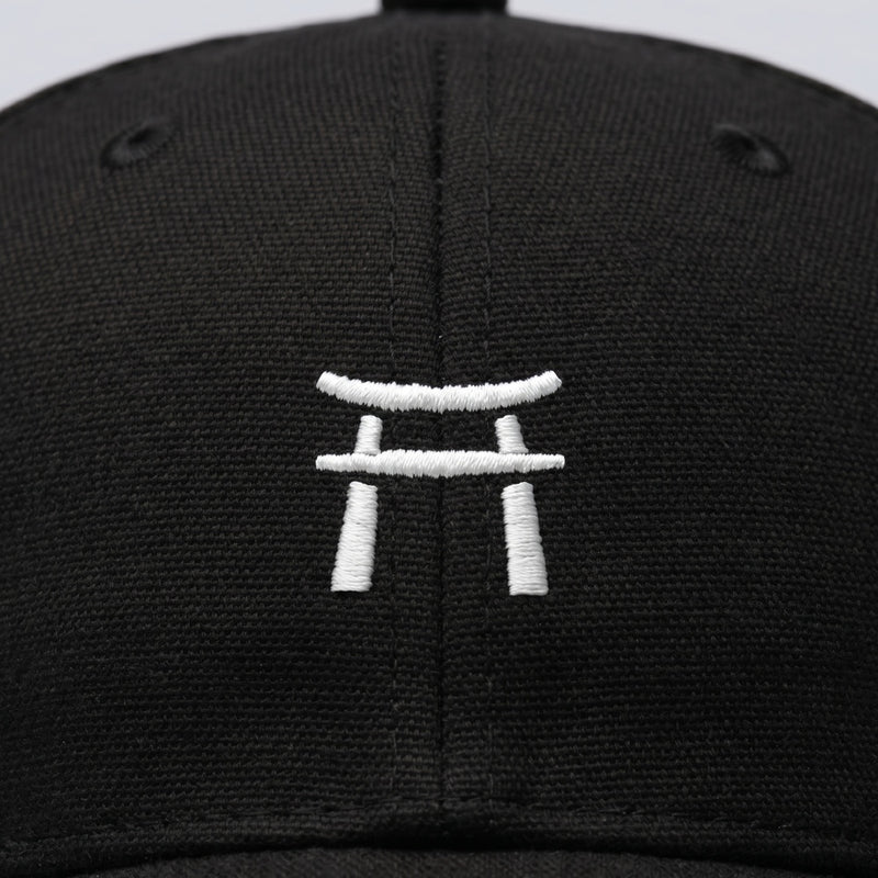 Usagi - Cap with embroidery